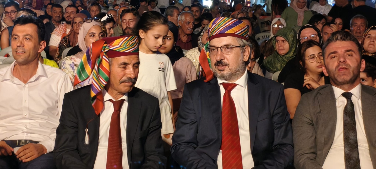Sakarya'nın kültürel mirasını ve sanatsal zenginliğini ön plana çıkaran 2. Kültür Sanat Festivali, Sakarya Büyükşehir Belediyesi'nin ev sahipliğinde Millet Bahçesi'nde büyük bir coşkuyla başladı. 18-29 Ağustos tarihleri arası