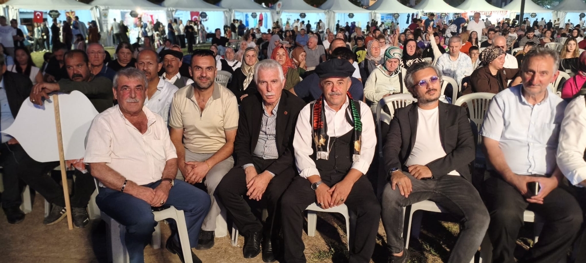 Sakarya'nın kültürel mirasını ve sanatsal zenginliğini ön plana çıkaran 2. Kültür Sanat Festivali, Sakarya Büyükşehir Belediyesi'nin ev sahipliğinde Millet Bahçesi'nde büyük bir coşkuyla başladı. 18-29 Ağustos tarihleri arası