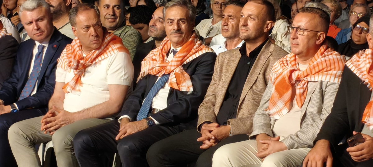 Sakarya'nın kültürel mirasını ve sanatsal zenginliğini ön plana çıkaran 2. Kültür Sanat Festivali, Sakarya Büyükşehir Belediyesi'nin ev sahipliğinde Millet Bahçesi'nde büyük bir coşkuyla başladı. 18-29 Ağustos tarihleri arası