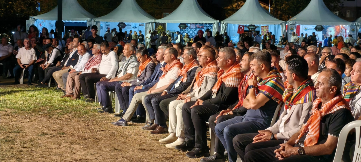 Sakarya'nın kültürel mirasını ve sanatsal zenginliğini ön plana çıkaran 2. Kültür Sanat Festivali, Sakarya Büyükşehir Belediyesi'nin ev sahipliğinde Millet Bahçesi'nde büyük bir coşkuyla başladı. 18-29 Ağustos tarihleri arası