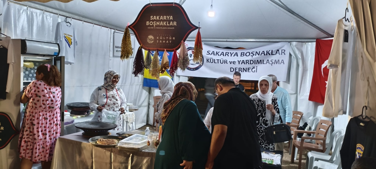 Sakarya'nın kültürel mirasını ve sanatsal zenginliğini ön plana çıkaran 2. Kültür Sanat Festivali, Sakarya Büyükşehir Belediyesi'nin ev sahipliğinde Millet Bahçesi'nde büyük bir coşkuyla başladı. 18-29 Ağustos tarihleri arası