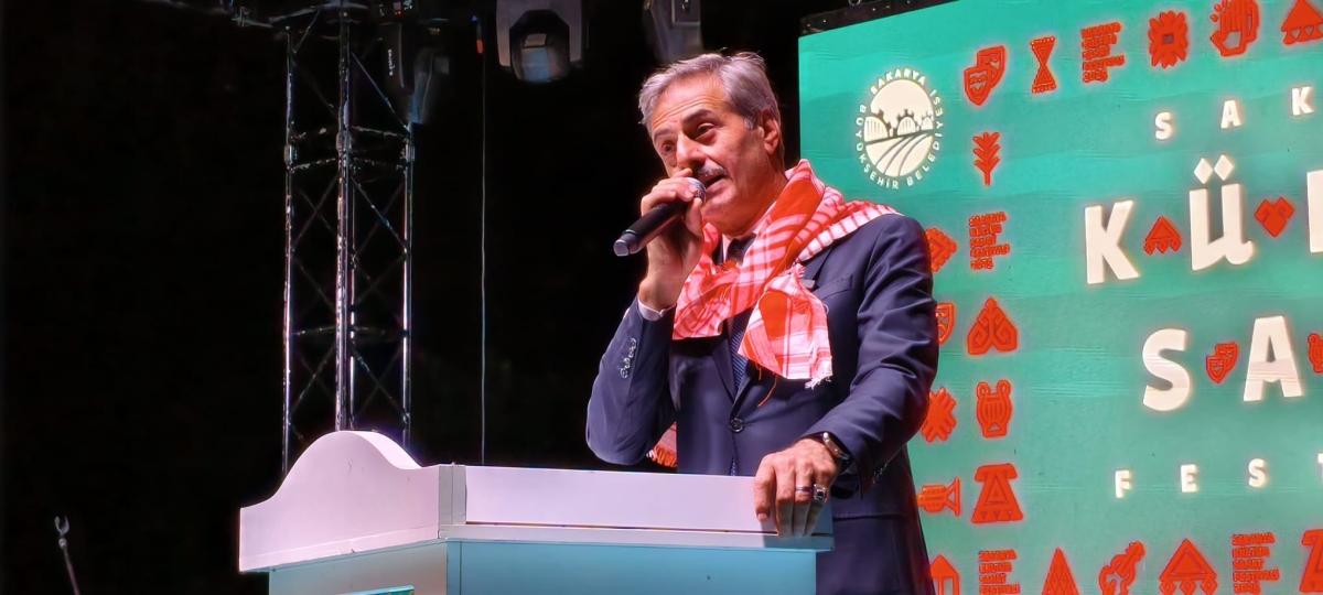 Sakarya'nın kültürel mirasını ve sanatsal zenginliğini ön plana çıkaran 2. Kültür Sanat Festivali, Sakarya Büyükşehir Belediyesi'nin ev sahipliğinde Millet Bahçesi'nde büyük bir coşkuyla başladı. 18-29 Ağustos tarihleri arası
