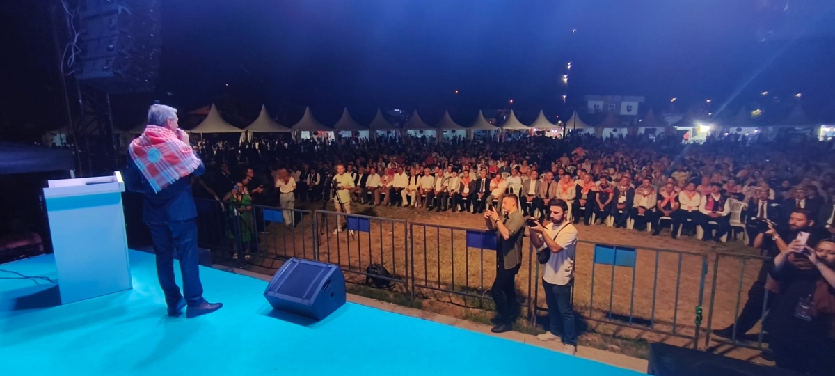 Sakarya'nın kültürel mirasını ve sanatsal zenginliğini ön plana çıkaran 2. Kültür Sanat Festivali, Sakarya Büyükşehir Belediyesi'nin ev sahipliğinde Millet Bahçesi'nde büyük bir coşkuyla başladı. 18-29 Ağustos tarihleri arası