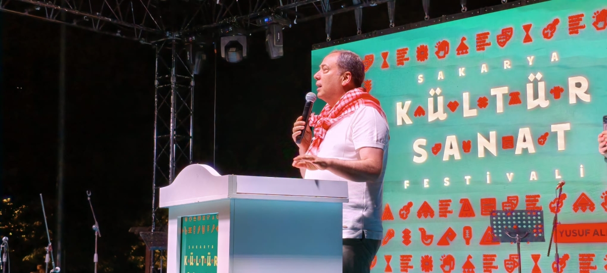 Sakarya'nın kültürel mirasını ve sanatsal zenginliğini ön plana çıkaran 2. Kültür Sanat Festivali, Sakarya Büyükşehir Belediyesi'nin ev sahipliğinde Millet Bahçesi'nde büyük bir coşkuyla başladı. 18-29 Ağustos tarihleri arası