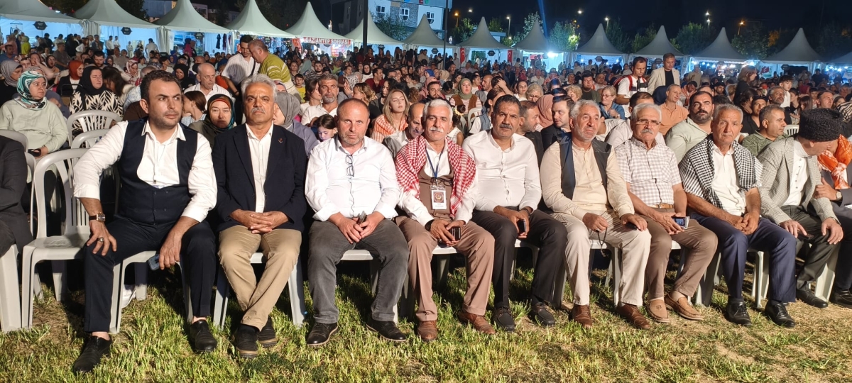 Sakarya'nın kültürel mirasını ve sanatsal zenginliğini ön plana çıkaran 2. Kültür Sanat Festivali, Sakarya Büyükşehir Belediyesi'nin ev sahipliğinde Millet Bahçesi'nde büyük bir coşkuyla başladı. 18-29 Ağustos tarihleri arası