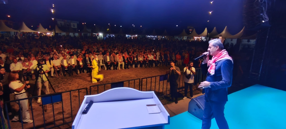 Sakarya'nın kültürel mirasını ve sanatsal zenginliğini ön plana çıkaran 2. Kültür Sanat Festivali, Sakarya Büyükşehir Belediyesi'nin ev sahipliğinde Millet Bahçesi'nde büyük bir coşkuyla başladı. 18-29 Ağustos tarihleri arası