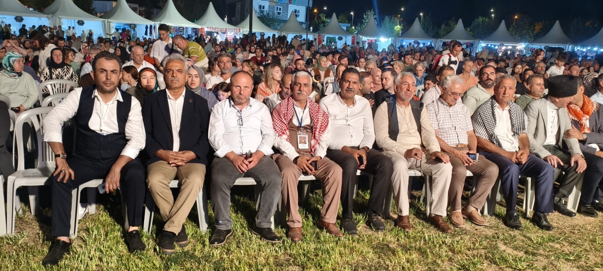 Sakarya'nın kültürel mirasını ve sanatsal zenginliğini ön plana çıkaran 2. Kültür Sanat Festivali, Sakarya Büyükşehir Belediyesi'nin ev sahipliğinde Millet Bahçesi'nde büyük bir coşkuyla başladı. 18-29 Ağustos tarihleri arası