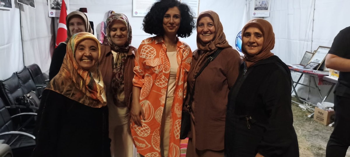Sakarya'nın kültürel mirasını ve sanatsal zenginliğini ön plana çıkaran 2. Kültür Sanat Festivali, Sakarya Büyükşehir Belediyesi'nin ev sahipliğinde Millet Bahçesi'nde büyük bir coşkuyla başladı. 18-29 Ağustos tarihleri arası