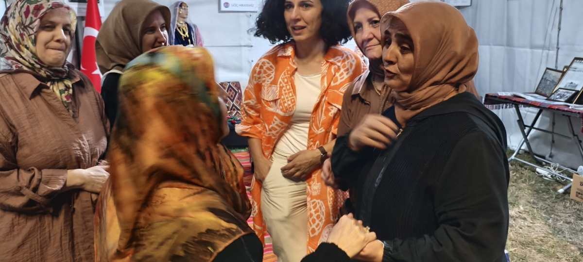 Sakarya'nın kültürel mirasını ve sanatsal zenginliğini ön plana çıkaran 2. Kültür Sanat Festivali, Sakarya Büyükşehir Belediyesi'nin ev sahipliğinde Millet Bahçesi'nde büyük bir coşkuyla başladı. 18-29 Ağustos tarihleri arası