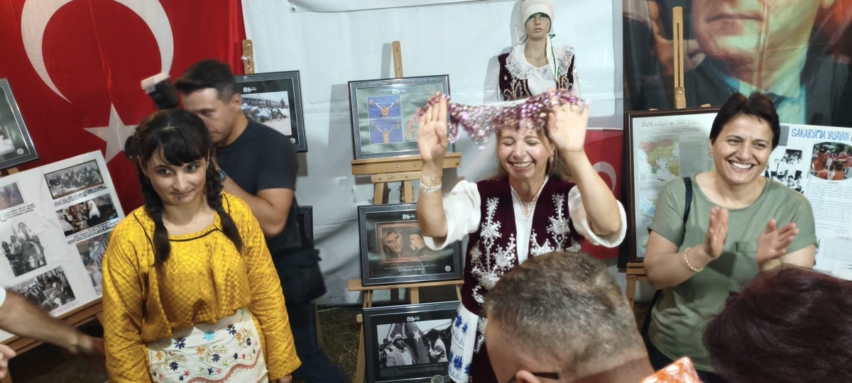Sakarya'nın kültürel mirasını ve sanatsal zenginliğini ön plana çıkaran 2. Kültür Sanat Festivali, Sakarya Büyükşehir Belediyesi'nin ev sahipliğinde Millet Bahçesi'nde büyük bir coşkuyla başladı. 18-29 Ağustos tarihleri arası