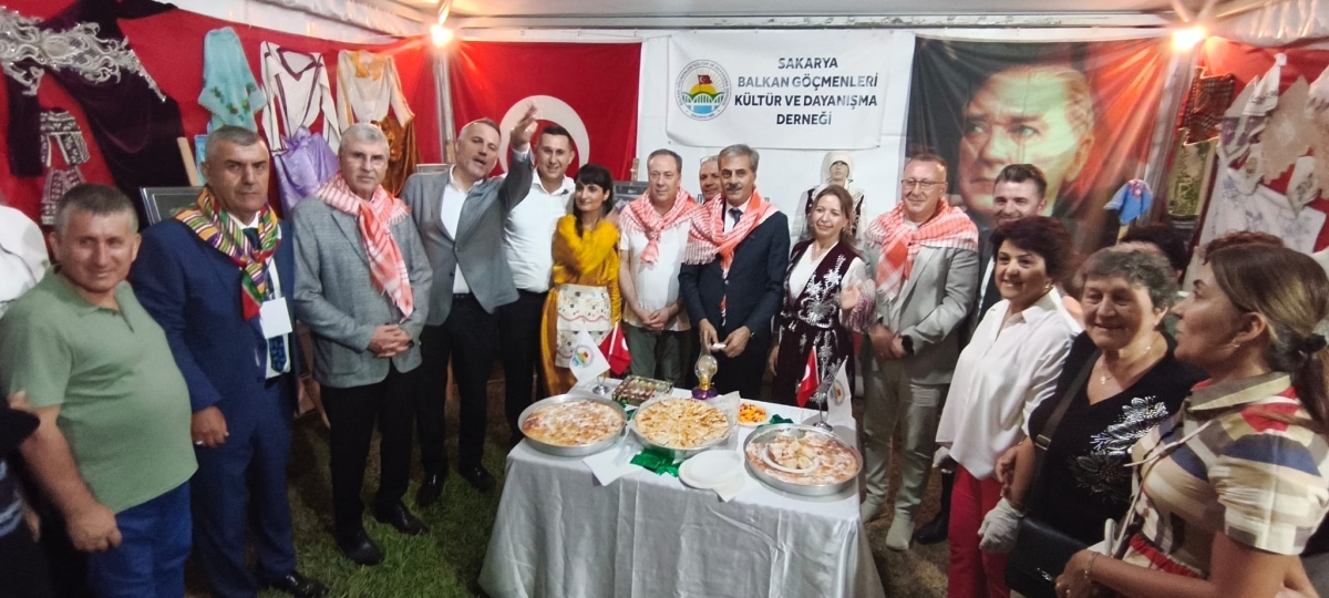 Sakarya'nın kültürel mirasını ve sanatsal zenginliğini ön plana çıkaran 2. Kültür Sanat Festivali, Sakarya Büyükşehir Belediyesi'nin ev sahipliğinde Millet Bahçesi'nde büyük bir coşkuyla başladı. 18-29 Ağustos tarihleri arası
