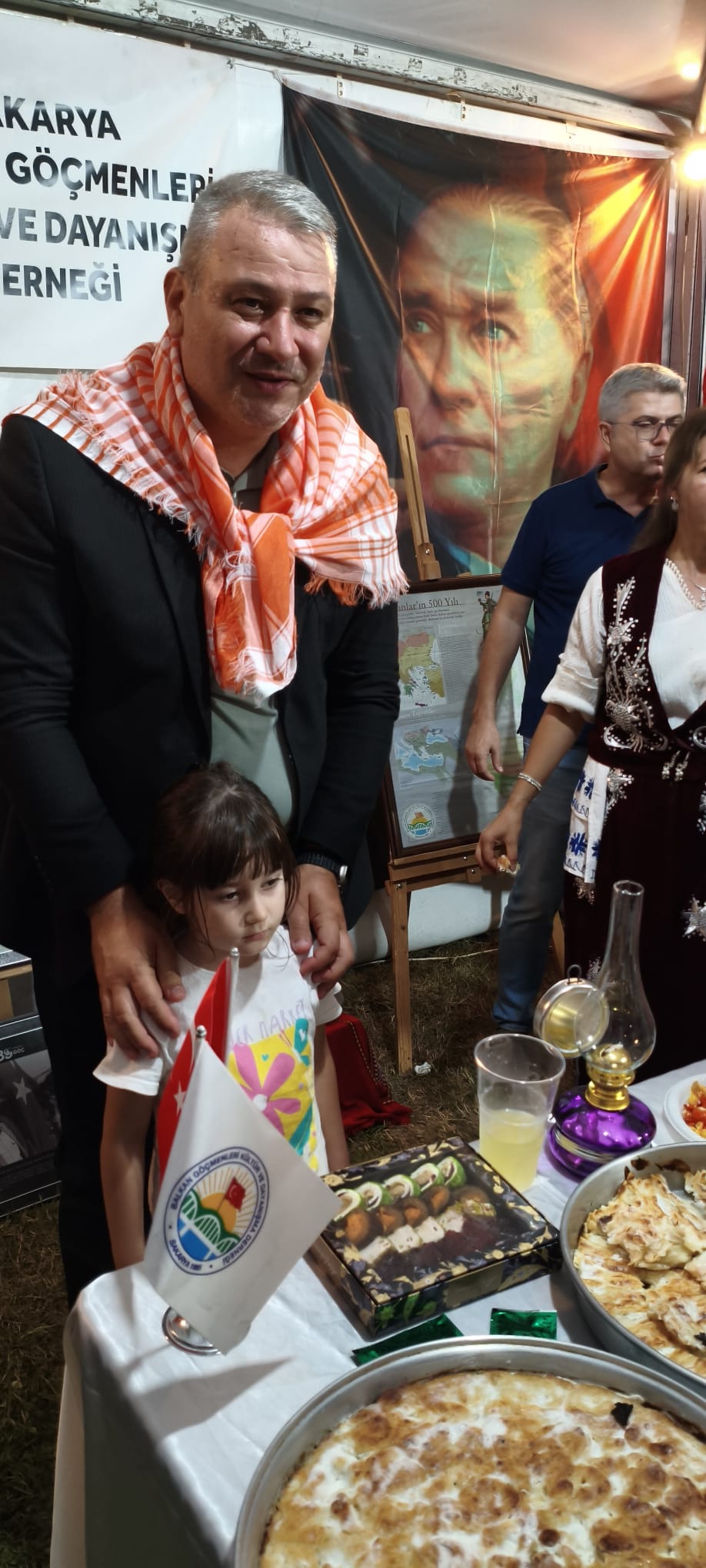 Sakarya'nın kültürel mirasını ve sanatsal zenginliğini ön plana çıkaran 2. Kültür Sanat Festivali, Sakarya Büyükşehir Belediyesi'nin ev sahipliğinde Millet Bahçesi'nde büyük bir coşkuyla başladı. 18-29 Ağustos tarihleri arası