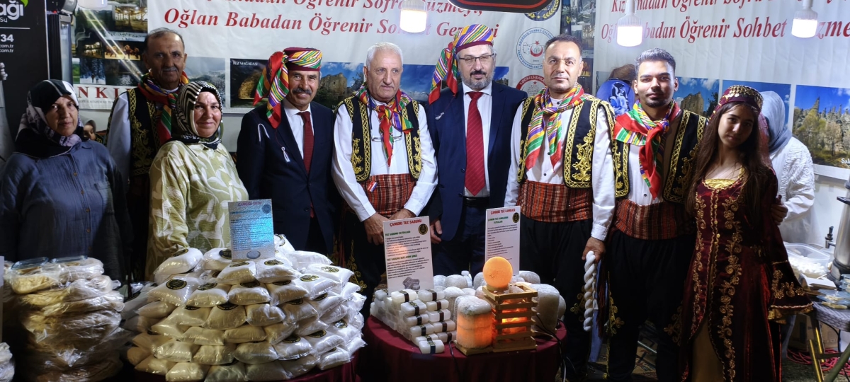 Sakarya'nın kültürel mirasını ve sanatsal zenginliğini ön plana çıkaran 2. Kültür Sanat Festivali, Sakarya Büyükşehir Belediyesi'nin ev sahipliğinde Millet Bahçesi'nde büyük bir coşkuyla başladı. 18-29 Ağustos tarihleri arası