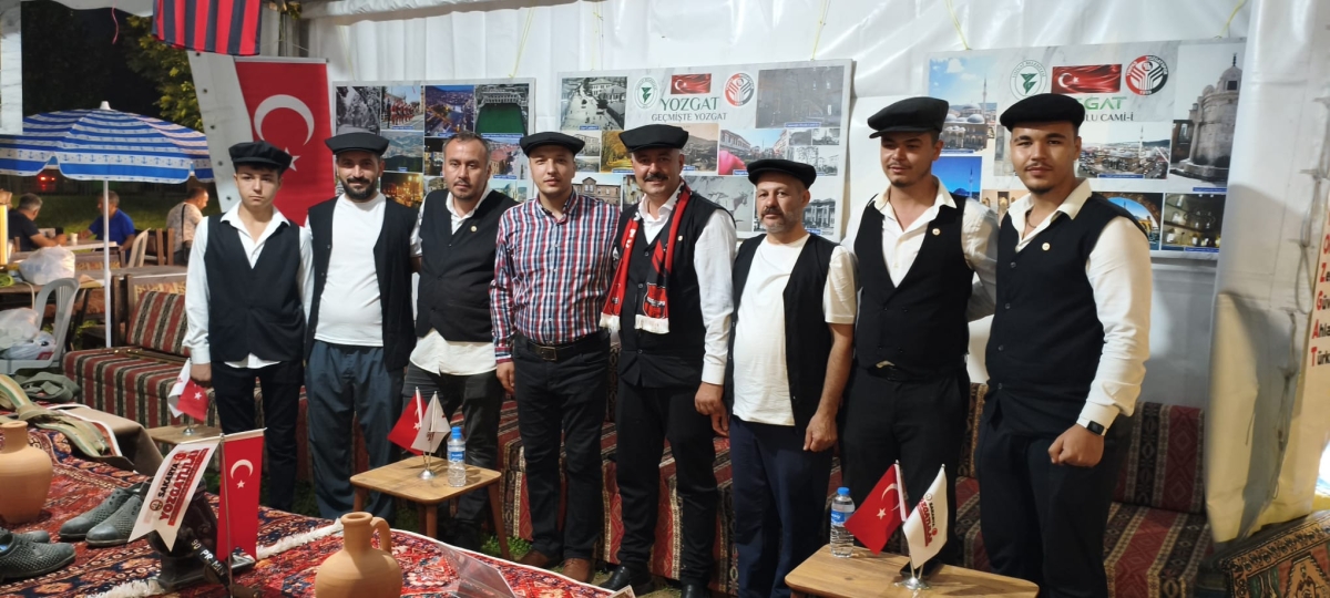 Sakarya'nın kültürel mirasını ve sanatsal zenginliğini ön plana çıkaran 2. Kültür Sanat Festivali, Sakarya Büyükşehir Belediyesi'nin ev sahipliğinde Millet Bahçesi'nde büyük bir coşkuyla başladı. 18-29 Ağustos tarihleri arası