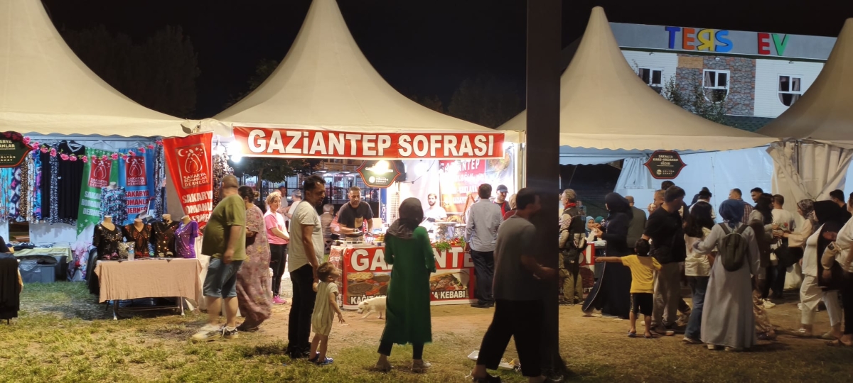 Sakarya'nın kültürel mirasını ve sanatsal zenginliğini ön plana çıkaran 2. Kültür Sanat Festivali, Sakarya Büyükşehir Belediyesi'nin ev sahipliğinde Millet Bahçesi'nde büyük bir coşkuyla başladı. 18-29 Ağustos tarihleri arası