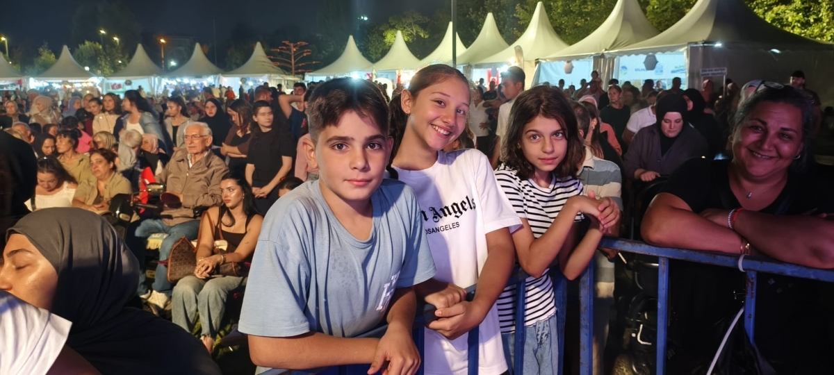 Sakarya'nın kültürel mirasını ve sanatsal zenginliğini ön plana çıkaran 2. Kültür Sanat Festivali, Sakarya Büyükşehir Belediyesi'nin ev sahipliğinde Millet Bahçesi'nde büyük bir coşkuyla başladı. 18-29 Ağustos tarihleri arası