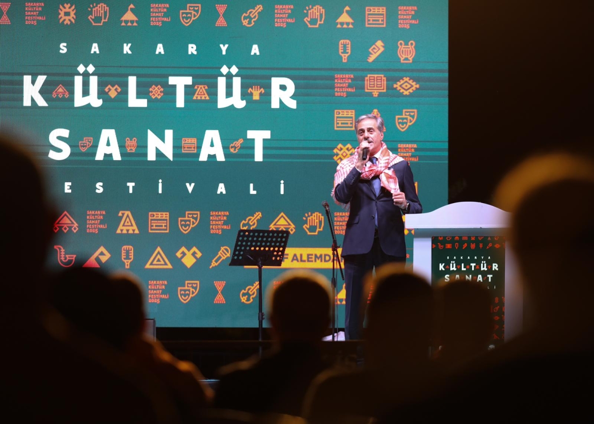 Sakarya'nın kültürel mirasını ve sanatsal zenginliğini ön plana çıkaran 2. Kültür Sanat Festivali, Sakarya Büyükşehir Belediyesi'nin ev sahipliğinde Millet Bahçesi'nde büyük bir coşkuyla başladı. 18-29 Ağustos tarihleri arası