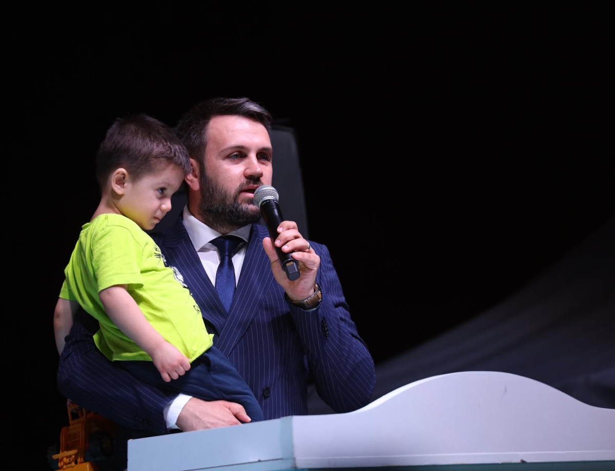 Sakarya'nın kültürel mirasını ve sanatsal zenginliğini ön plana çıkaran 2. Kültür Sanat Festivali, Sakarya Büyükşehir Belediyesi'nin ev sahipliğinde Millet Bahçesi'nde büyük bir coşkuyla başladı. 18-29 Ağustos tarihleri arası