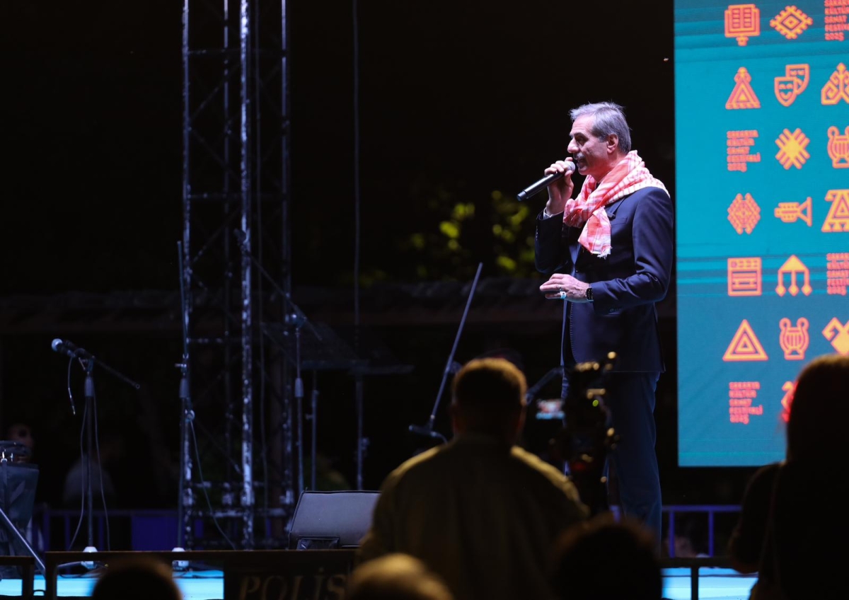 Sakarya'nın kültürel mirasını ve sanatsal zenginliğini ön plana çıkaran 2. Kültür Sanat Festivali, Sakarya Büyükşehir Belediyesi'nin ev sahipliğinde Millet Bahçesi'nde büyük bir coşkuyla başladı. 18-29 Ağustos tarihleri arası