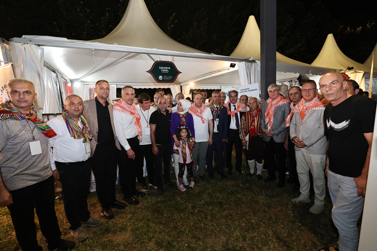 Sakarya'nın kültürel mirasını ve sanatsal zenginliğini ön plana çıkaran 2. Kültür Sanat Festivali, Sakarya Büyükşehir Belediyesi'nin ev sahipliğinde Millet Bahçesi'nde büyük bir coşkuyla başladı. 18-29 Ağustos tarihleri arası