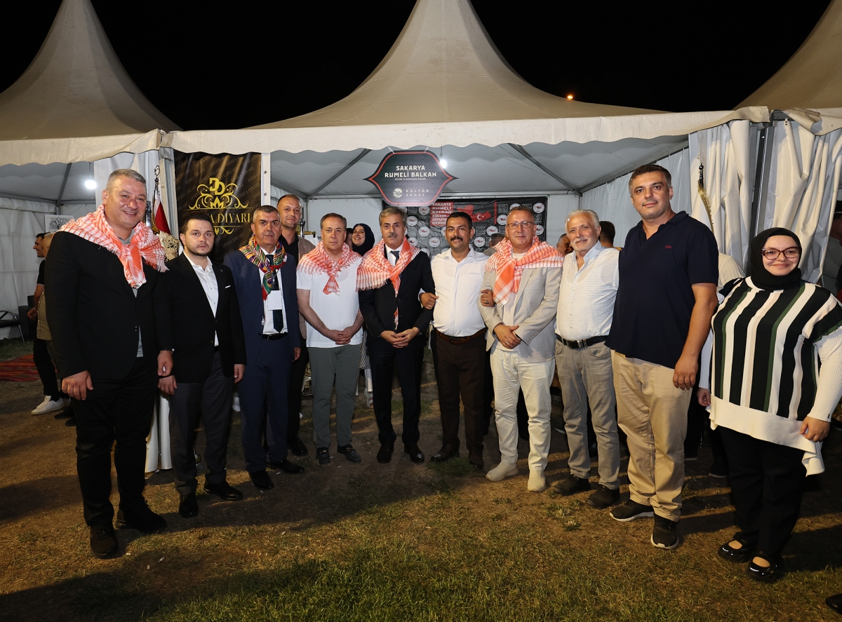 Sakarya'nın kültürel mirasını ve sanatsal zenginliğini ön plana çıkaran 2. Kültür Sanat Festivali, Sakarya Büyükşehir Belediyesi'nin ev sahipliğinde Millet Bahçesi'nde büyük bir coşkuyla başladı. 18-29 Ağustos tarihleri arası