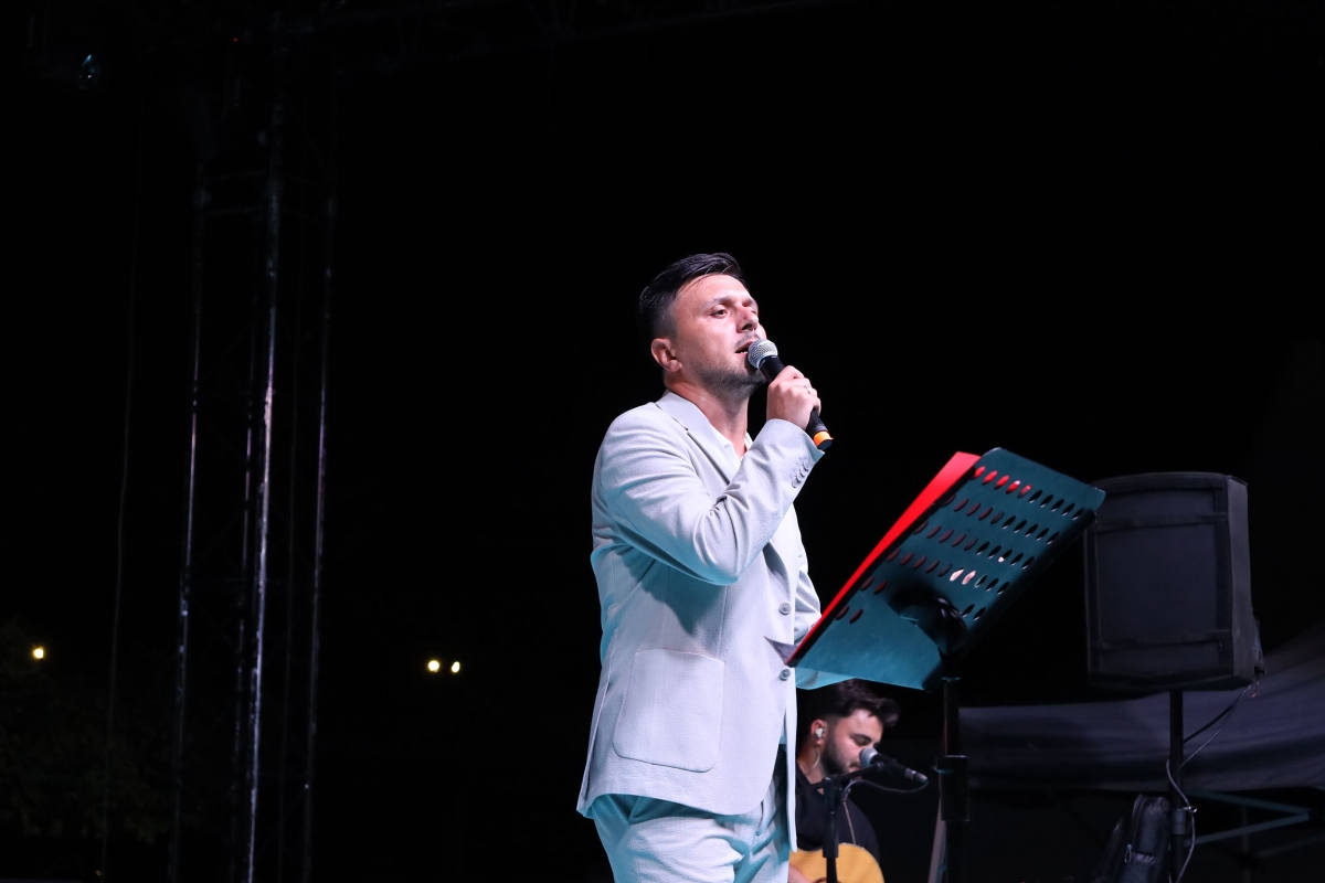 Sakarya'nın kültürel mirasını ve sanatsal zenginliğini ön plana çıkaran 2. Kültür Sanat Festivali, Sakarya Büyükşehir Belediyesi'nin ev sahipliğinde Millet Bahçesi'nde büyük bir coşkuyla başladı. 18-29 Ağustos tarihleri arası