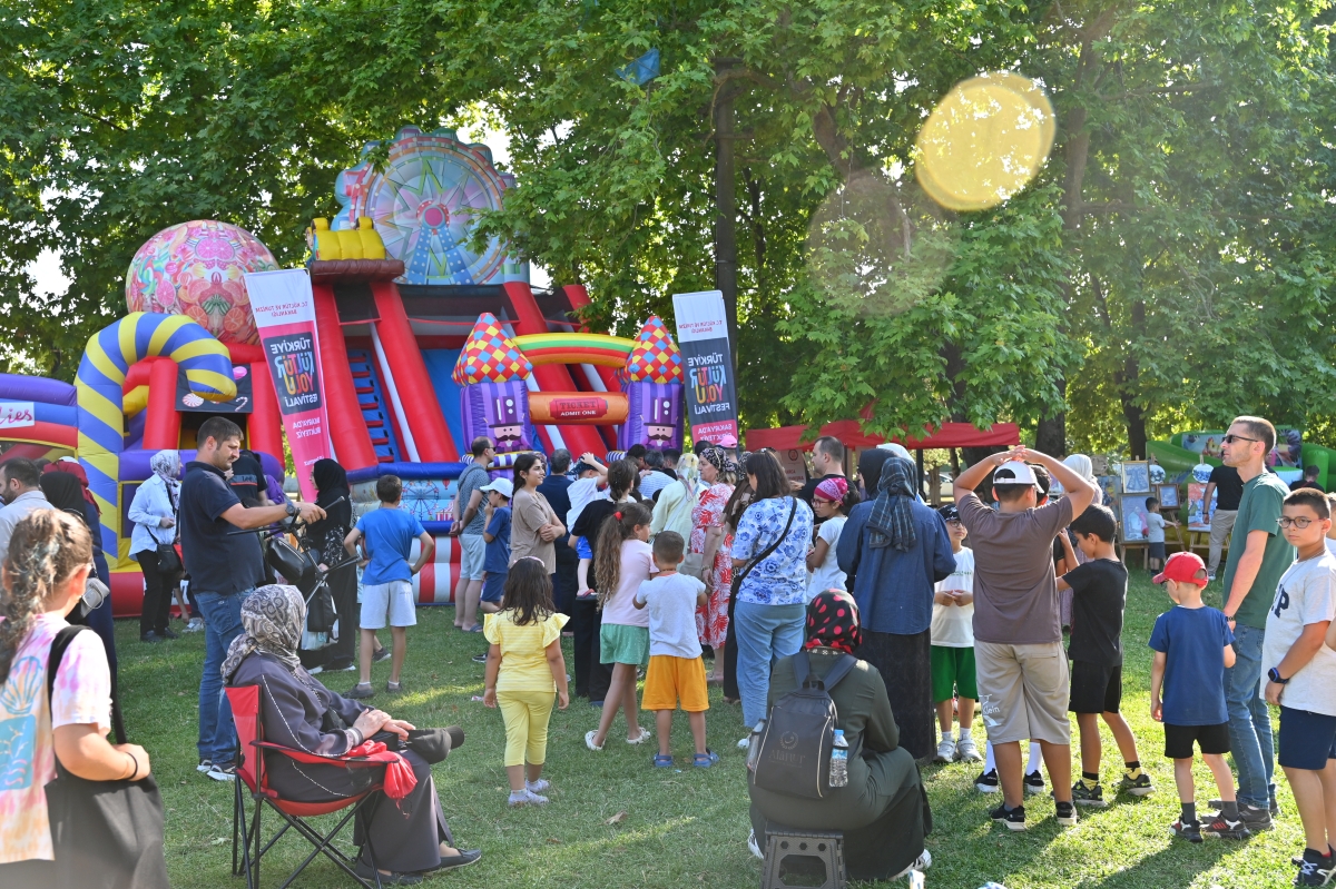 Sakarya Kültür Yolu Festivali’nde Sanat Rüzgârı: Yedinci Güne Geleneksel İzler Damga Vurdu