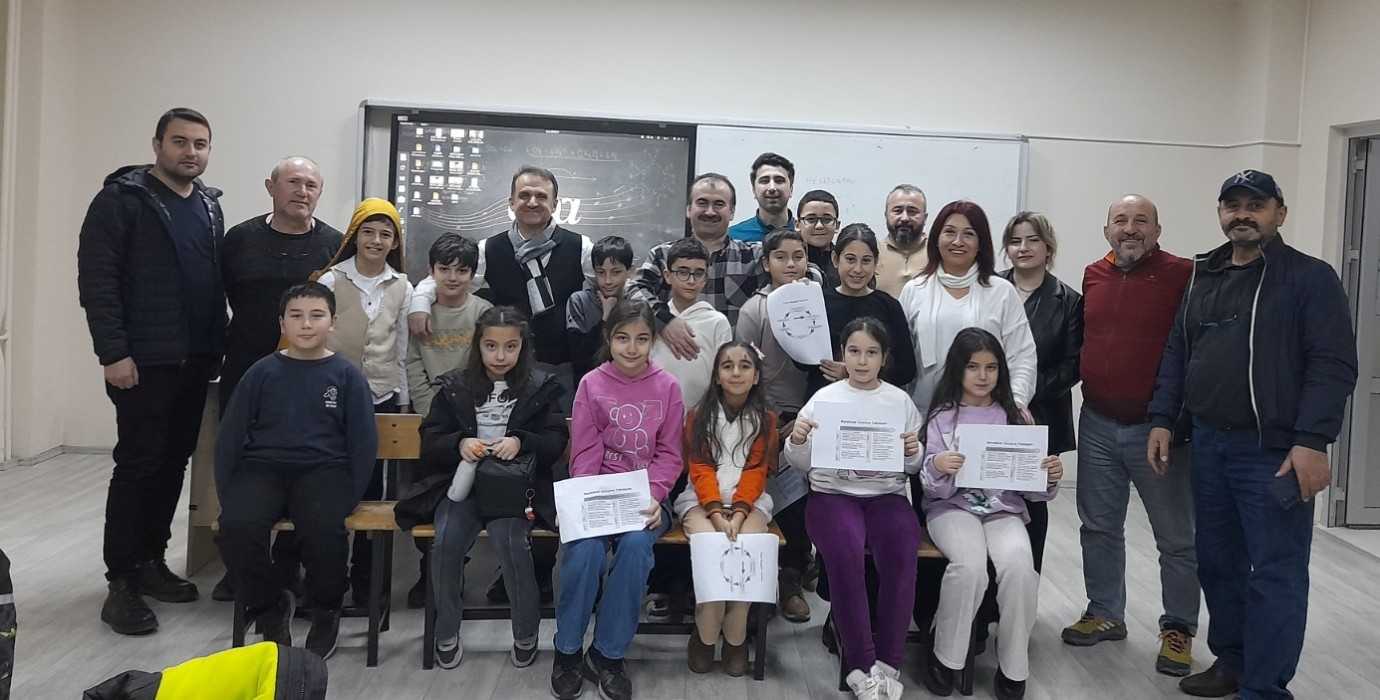 Dönemin son günü, Sinop Bilim ve Sanat Merkezi (BİLSEM), Yozgat Bozok Üniversitesi öğretim üyelerinden Prof. Dr. Mustafa Böyükata ve Prof. Dr. Hamdi Temel’i konuk etti