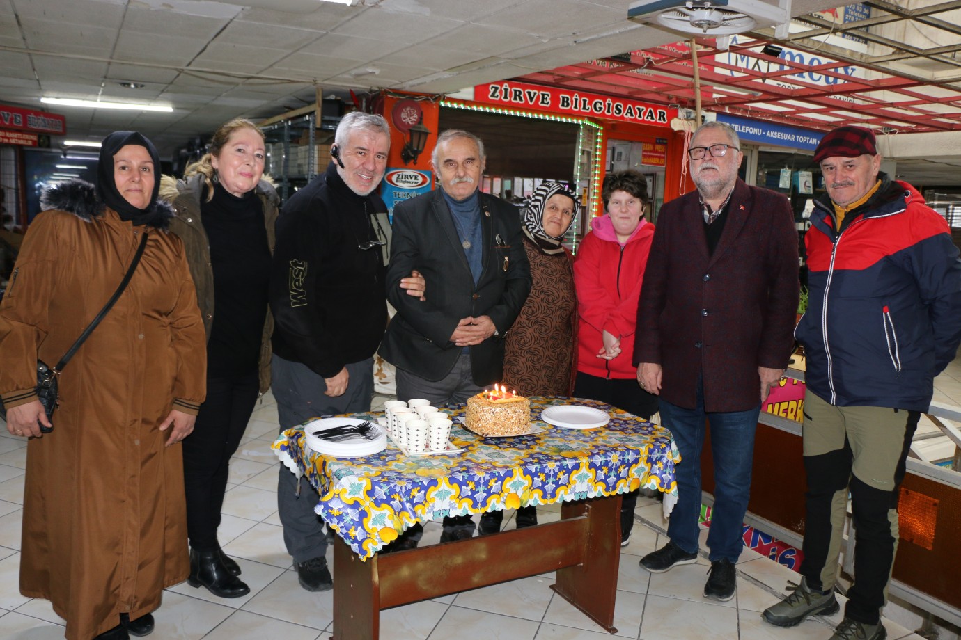 Sakarya Basınının Duayen Çınarı Muhittin Güven 66 Yaşını Zirve Bilgisayar Ev Sahipliğinde Kutladı