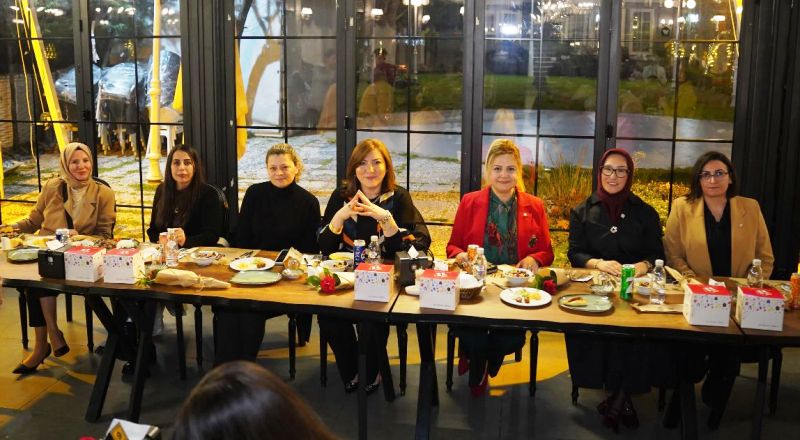 Sakarya Girişimci Kadınlar Derneği'nden Birlik ve Beraberlik İftarı: Nagihan Aygün'den Güçlü Mesajlar
