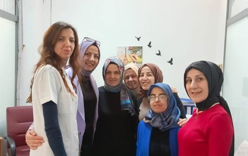 Engelliler Birlik Federasyonu'ndan Sağlık Çalışanlarına Anlamlı Ziyaret
