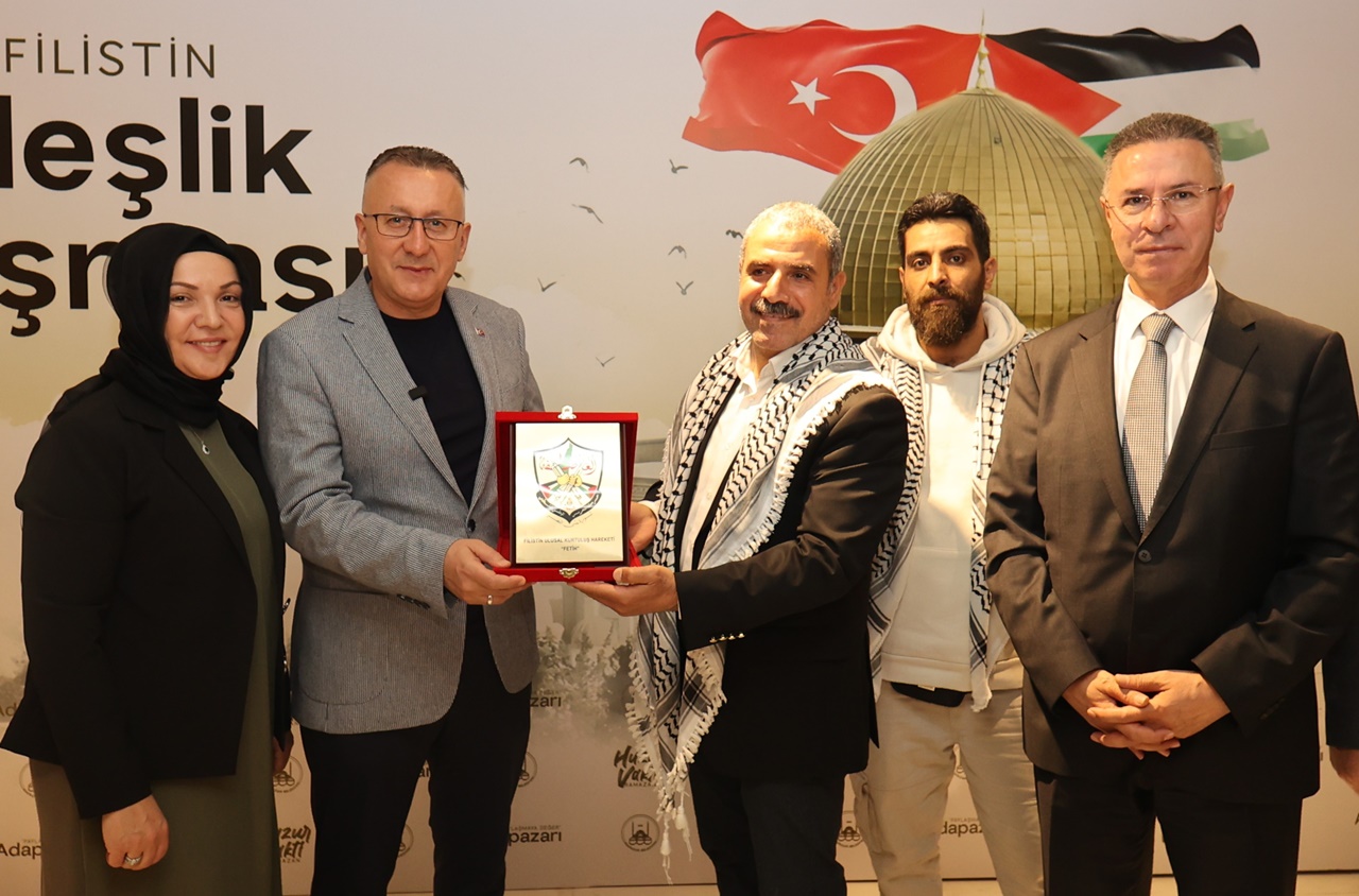Adapazarı'nda Türkiye-Filistin Kardeşlik İftarı: 