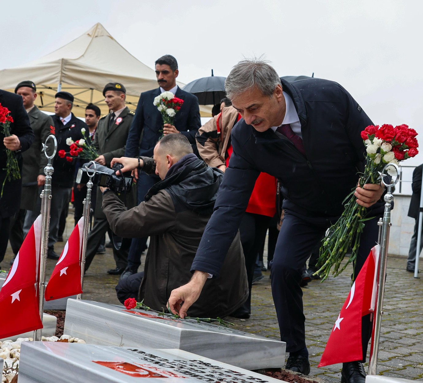 Yusuf Alemdar'dan 18 Mart'ta Şehitlere Vefa: 