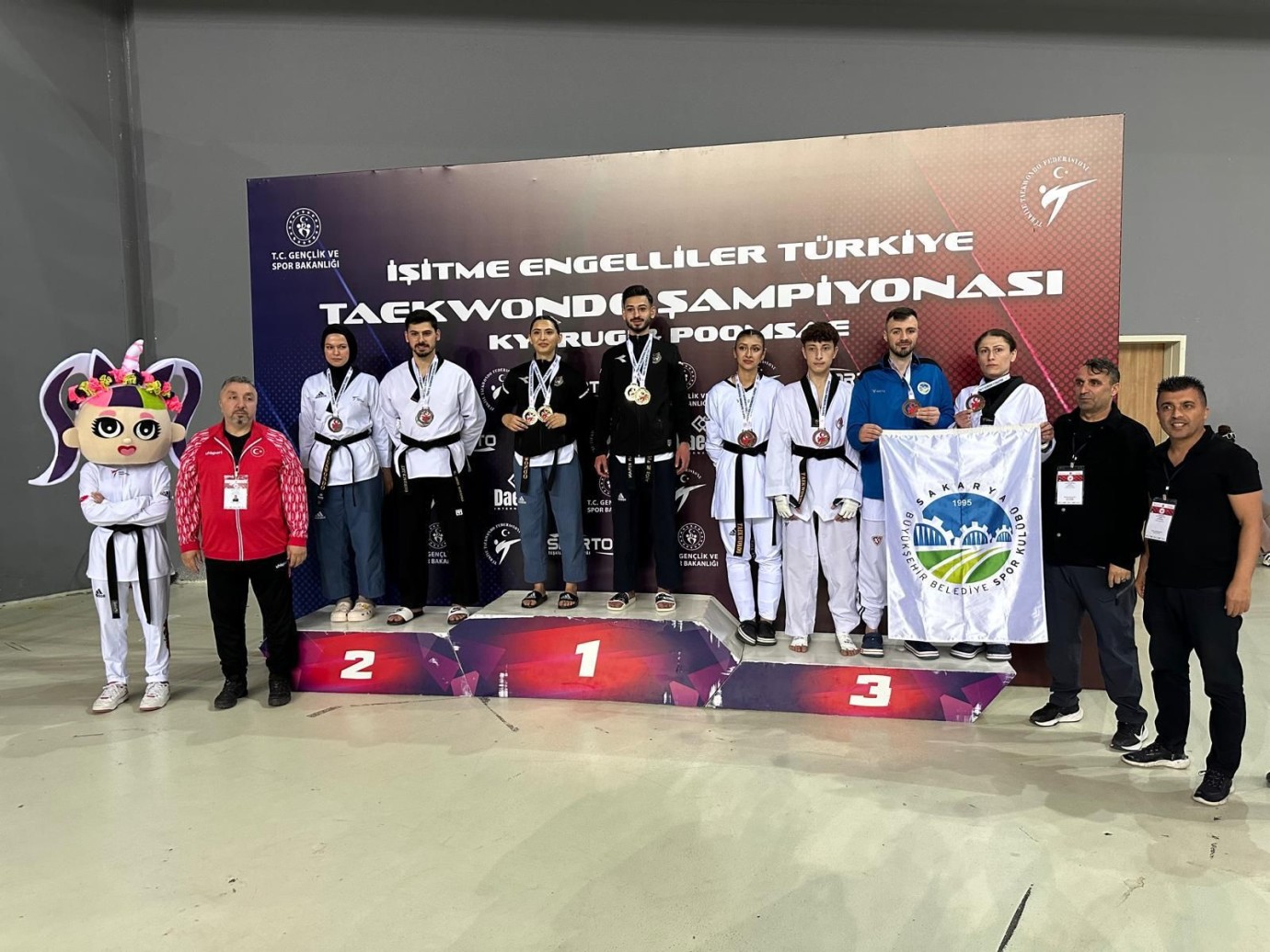 Büyükşehir Taekwondo Takımı Antalya'da Madalyalara Ambargo Koydu!