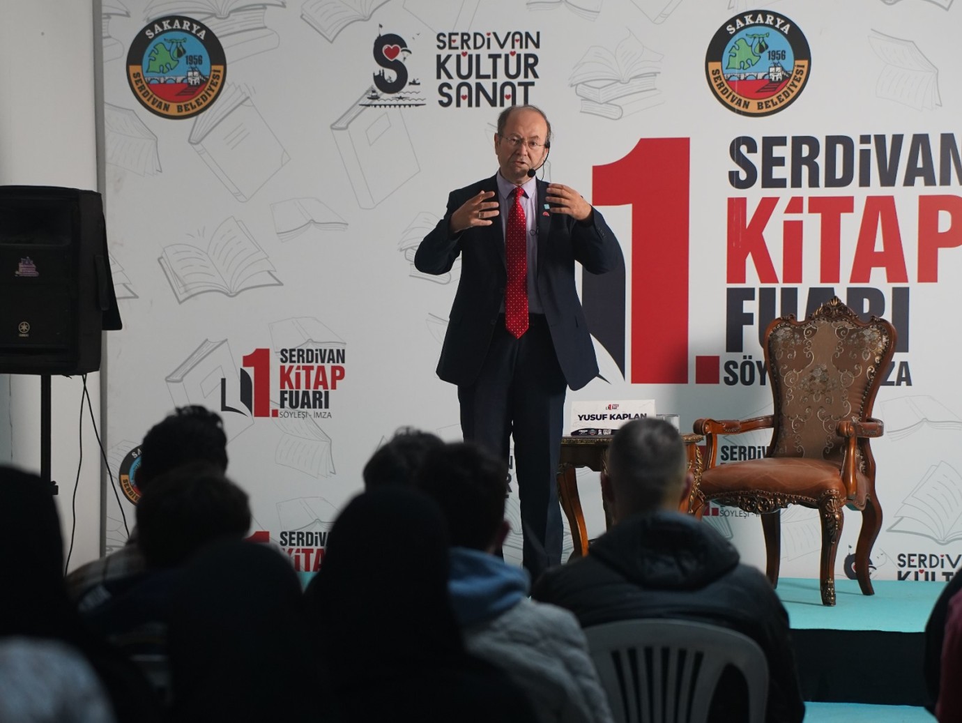Yusuf Kaplan Serdivan Kitap Fuarı'nda Okurlarıyla Buluştu