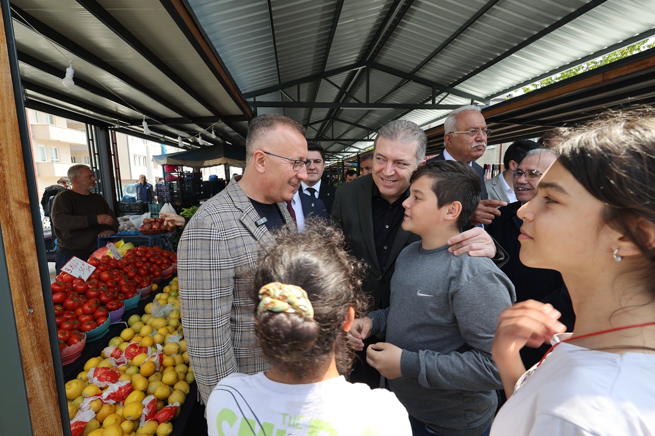 Adapazarı'nda Yeni Pazar Yeri ve Etkinlik Alanı Hizmete Girdi: Tepekum-Yenigün'de Yüzler Gülüyor