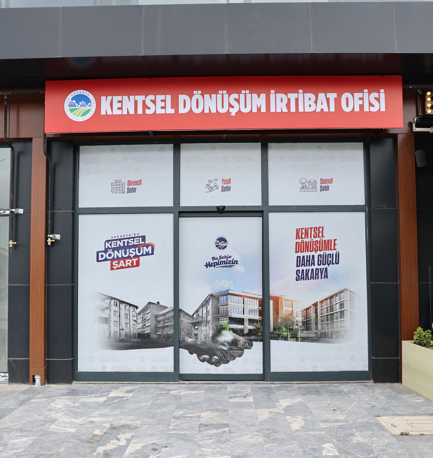 Sakarya Kentsel Dönüşümde Yeni Sayfa: İrtibat Ofisi Açıldı, İlk Etap Listeler Askıda!
