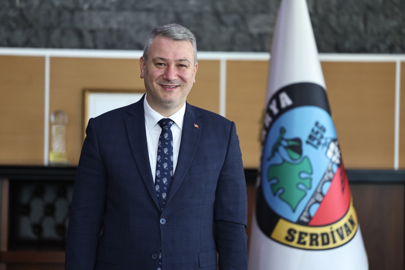 Serdivan Belediye Başkanı Osman Çelik'ten 1 Mayıs Emek ve Dayanışma Günü Mesajı: 