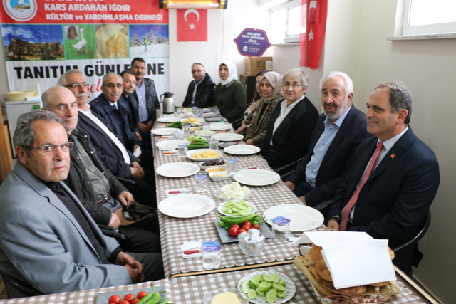 KAIDER'den CHP'li Vekil Taşken ve Heyetine Sıcak Karşılama: Birlik ve Beraberlik Vurgusuyla Yöresel Kahvaltı