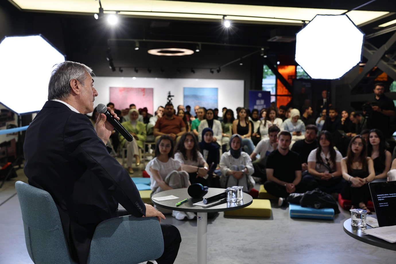 Yusuf Alemdar Gençlerle Buluştu: Dönüşümün ve Gençlere Yatırımın Altını Çizdi