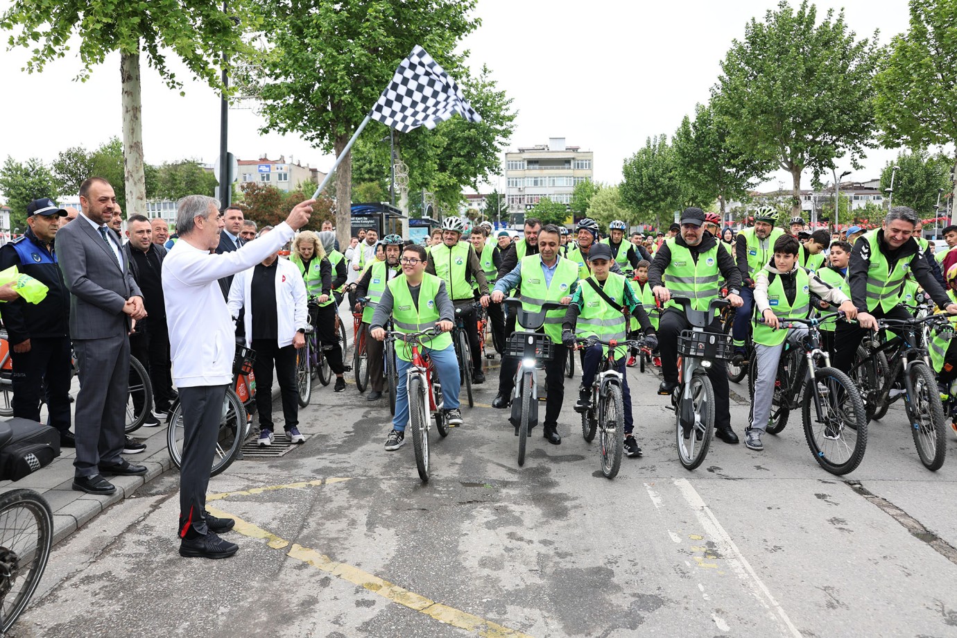 SON DAKİKA: Başkan Alemdar'dan Bisiklet Turuna Destek! Sakarya'da Trafik Haftası Coşkusu!