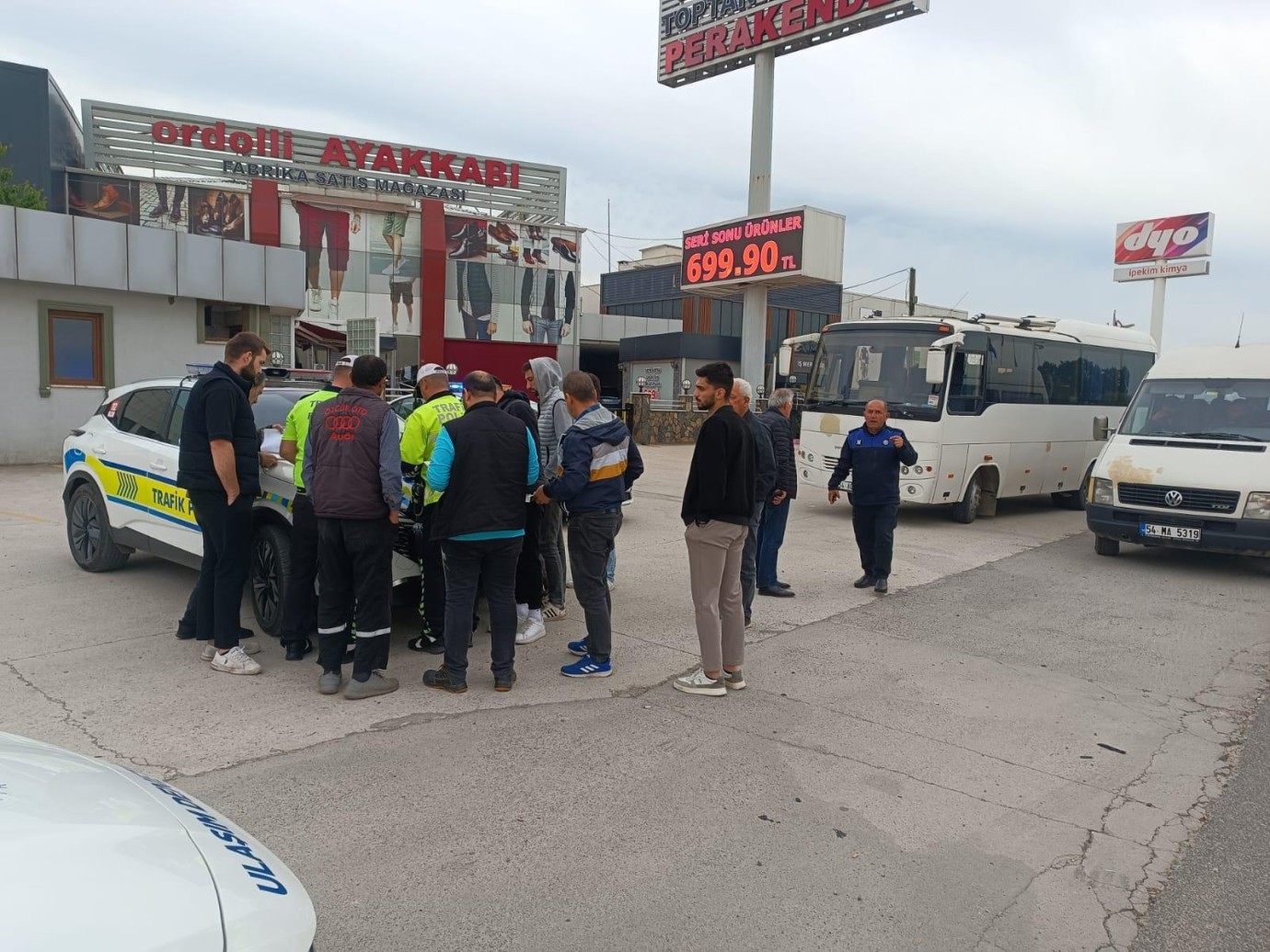 Sakarya'da Korsan Servis Operasyonu! MA Plakalı 