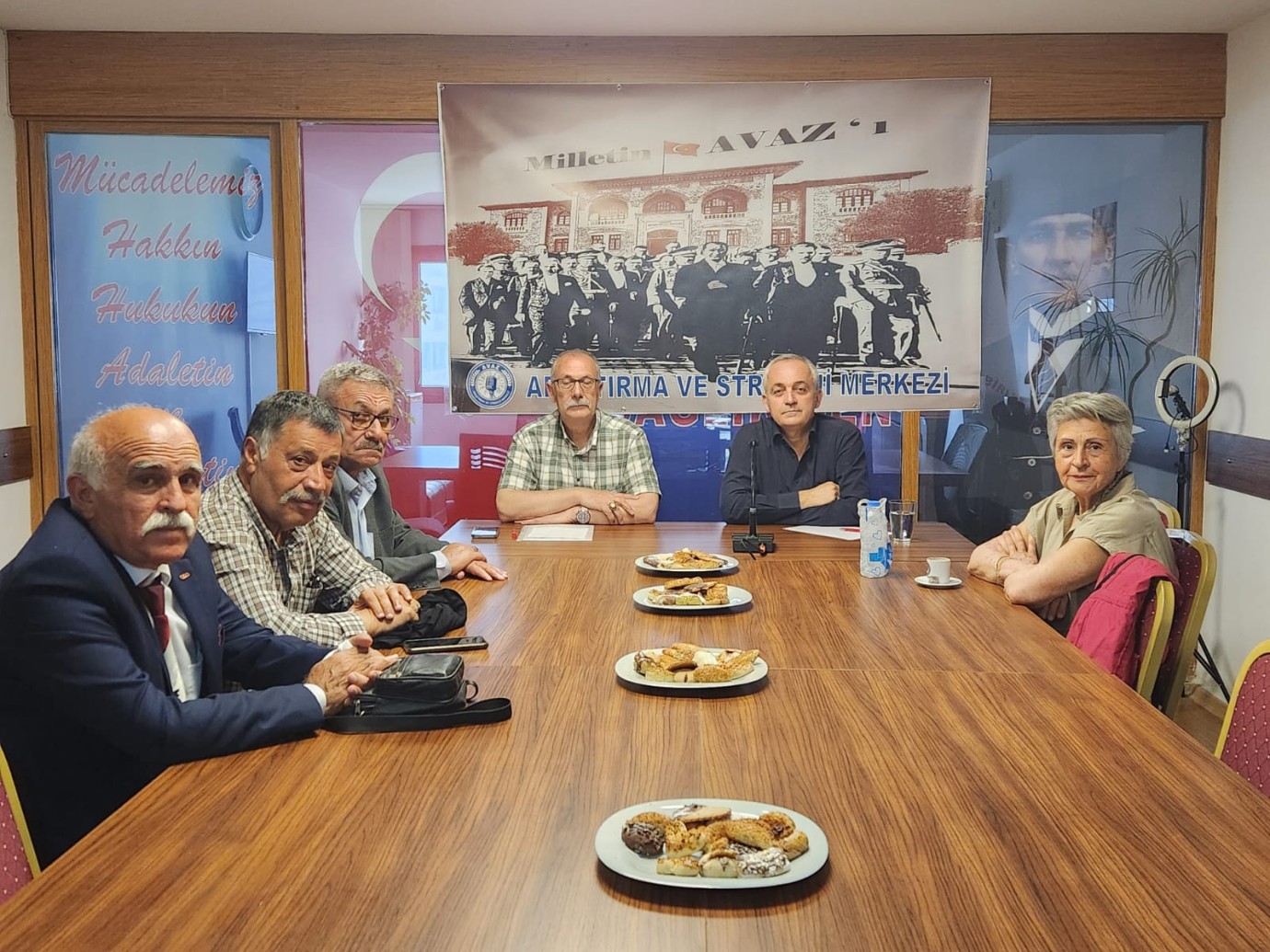 Araştırmacı Yazar Murat Gülşan'dan İzmir'de Tarihi Bir Yolculuk: 19 Mayıs'ın Derin Anlamları ve Unutulan Kahramanlar