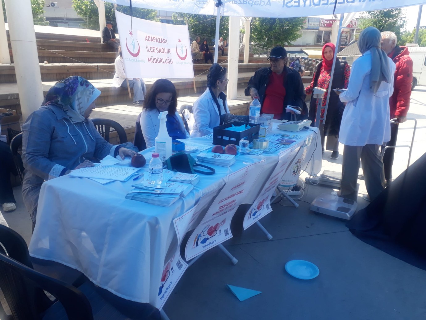 SON DAKİKA! Adapazarı Kent Meydanı'nda Sağlık Seferberliği: Hipertansiyon ve Obeziteye Karşı Kapsamlı Etkinlik