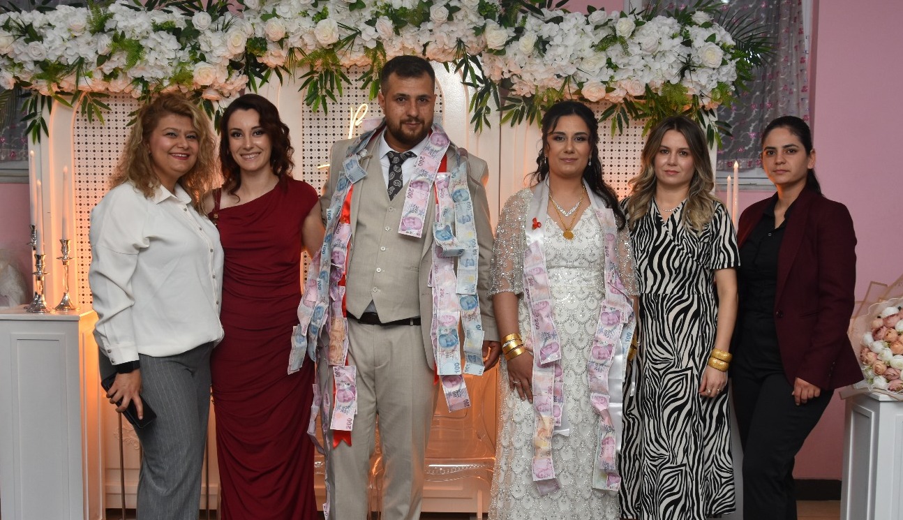 AŞK YUVASI KURULUYOR: RABİA YILMAZ VE MEHMET KUŞÇU NİŞANLANDI!