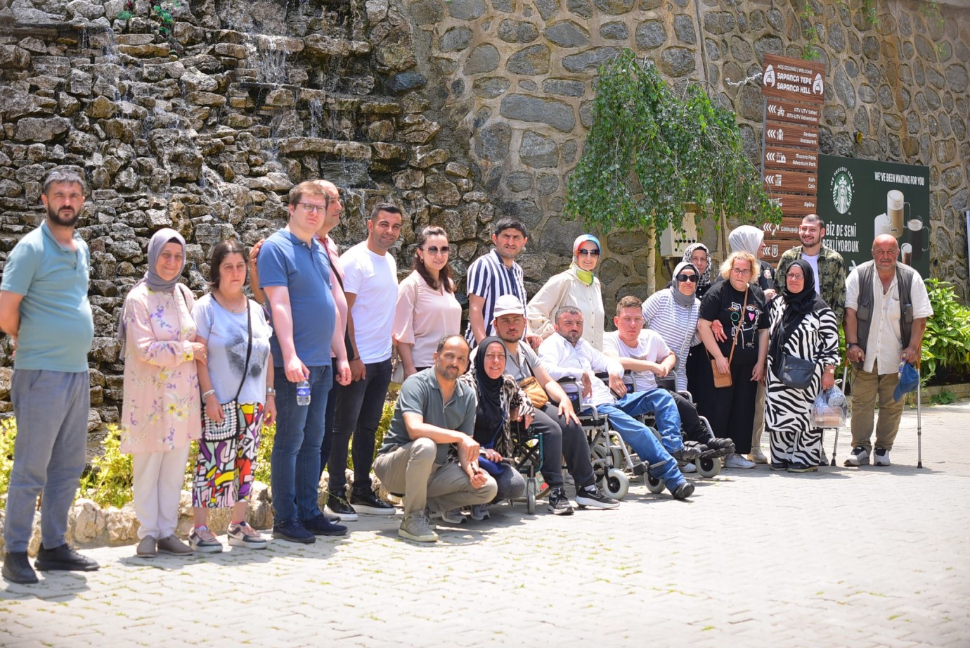 Sapanca’da engellilere teleferik gezisi; Kaymakam Canpolat öncülüğünde anlamlı etkinlik