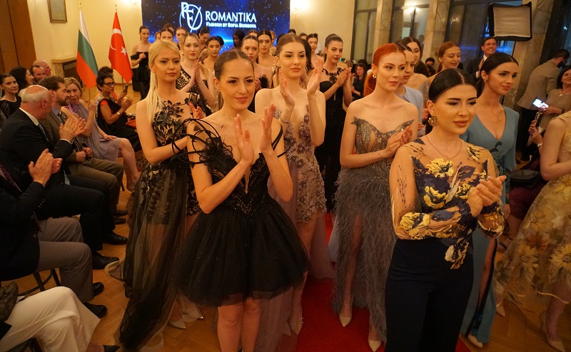 Ankara'da Moda Rüzgarı Esti: Model Of Turkey Finali İçin Geri Sayım Başladı!