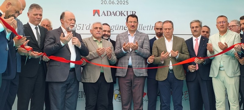 SON DAKİKA: Ada Okur Medya Plaza Kapılarını Açtı! Sakarya Medyasına Yeni Soluk Getiren Açılışa Siyaset, Güvenlik ve Medya Dünyasından Yoğun Katılım!