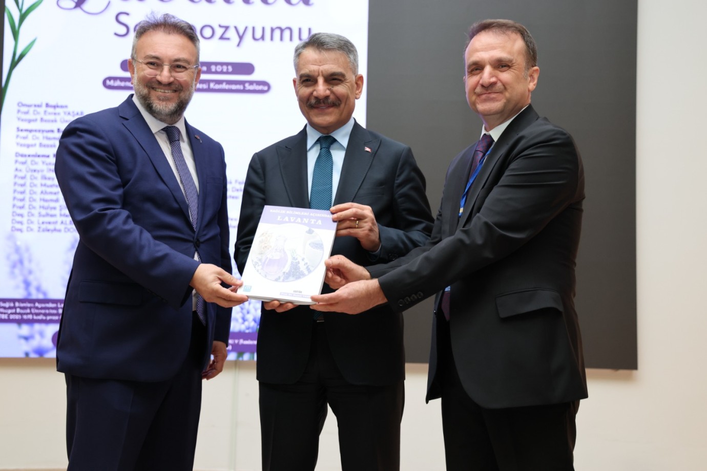 Yozgat Bozok Üniversitesi’nden Lavanta Kitabı ve Sempozyumu: Bilim, Doğa ve Şifa Buluştu