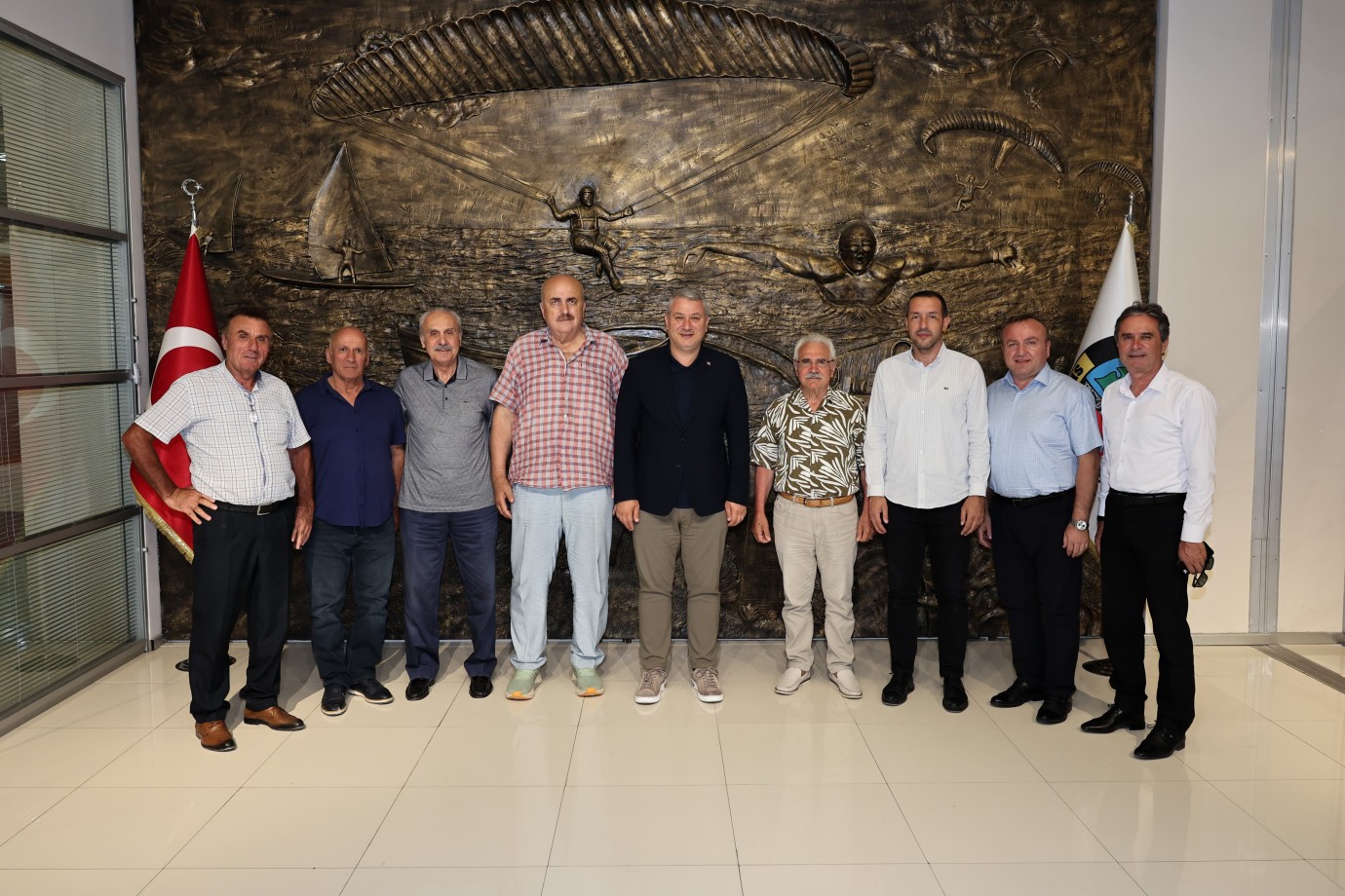Sakarya Trabzonlular Derneği'nden Serdivan Belediye Başkanı Çelik'e Ziyaret